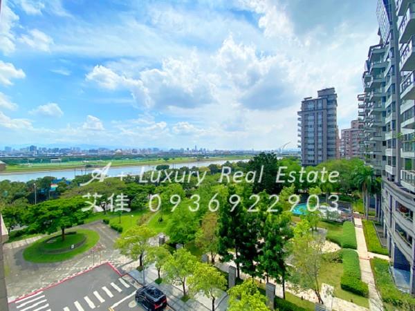 首泰三見月河