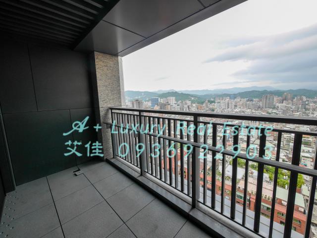 首泰信義